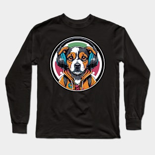 Puppy wearing headphones Long Sleeve T-Shirt